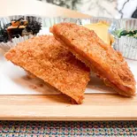 《おかかチーズ 辛めんたいこ》おにぎりとハムカツ惣菜セット（MAcafe）