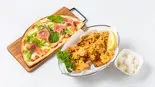 生ハムトマトピザ&チキンセット(新大久保韓国横丁 チキン屋)