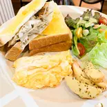 ゴボウサラダと自家製サラダチキンのサンド(cafe ふぅ)