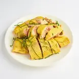 鶏肉骨付き蒸し（ベトナム料理フォーロック）