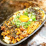 吹田すき焼きそば（鉄板グリルをかし ボリューム満点 吹田のB級グルメ発祥の地）