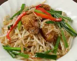 カキとニラ炒め Oyster and Leek Stir-Fry（中崋苑）