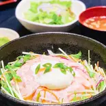 温玉しゃぶ丼(豚汁付き)(しゃぶ茶房)