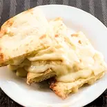 チーズナン/cheese nan（インドネパール料理 ビニタ）