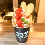 バブルワッフルストロベリー（337カフェ）
