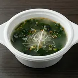 定番！わかめスープ（肉丼＆ビビンバ専門店 カンビーフ）