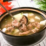 スペアリブととうがんの鍋【冬瓜排骨鍋】(中国東北家郷料理永利 豊洲駅前店(1号店))