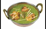チキンパラクカレー Chicken Palak Curry（HELLO KITCHEN）