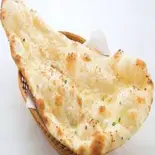 ガーリックナン Garlic Naan（Asian dining Sagun）