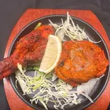 タンドリーチキン Tandoori Chicken 2P（Green Leaf Indian Nepali Restaurant）