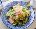 五目あんかけ固焼きそば Fried Noodles in Starchy Sauce（千客万来白馬）