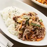 プルコギ丼 Bulgogi Rice Bowl（ホンデポチャ名古屋大須店）