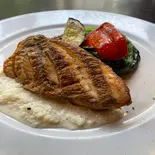 【ランチタイム限定！】本日の鮮魚のソテーと焼き野菜 ～自家製パン・サラダ付きセット～（トラットリア コロッセオ 中目黒）