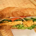 レバーパテと卵バインミー bánh mì pate trứng（ベトナム料理 アオザイレストラン）