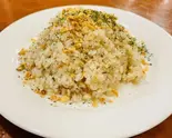 ガーリックバターライス（ステーキ＆ハンバーグ専門店 肉の村山）