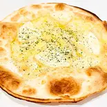 【PIZZ】クアトロフォルマッジ（OYSTER STAND）