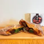 牛マルチョウ直火焼きホットサンド（昼こじ【缶deサンド】）
