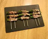 おくらバラ巻 3本 Okra Wrapped in Pork Belly(肉料理すが本)