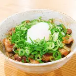 ハラミねぎ温玉スタミナ焼肉丼【温玉】（【宅配どんぶり】 丼市場）