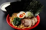 醤油豚骨ラーメン吉祥寺盛り～半ライス～（出前家系ラーメン 吉祥寺 武蔵家 西新店）