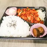 豚キムチ弁当 ※麦飯になります(お惣菜 団欒)
