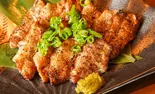 豚トントロの藁焼き（藁焼きDEN）