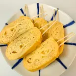 おにぎりに合う甘めの卵焼き        Tamagoyaki goes well with onigiri（おむすび停車場 空海）