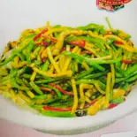 青椒肉絲飯（金福来）