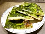 チーズ＆ほうれん草ナン Cheese＆Spinach Naan（TAJ-2）