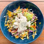 チキンサラダ(ハーフ)（BEARD-AMERICAN ROOFTOP）