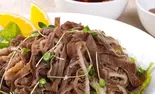 牛モツのゴマドレッシング和え（大東北）