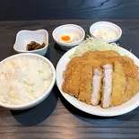 ロースかつ3倍定食（とんかつは飲み物。西武新宿店）