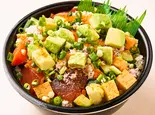 32 漬けバラちらしアボカド丼（魚丼 平尾二丁目店）