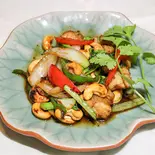 カシューナッツ炒め（お好み焼き ふきのとう/タイ料理 サバイサバイ）