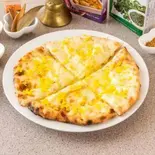 Cheese garlic naan（Rara cuisin）