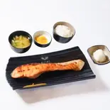 鮭西京漬け定食（炭火焼定食・居酒屋 炭田屋）