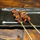 つなぎ2本(希少部位)（焼鳥・おでん KUSIO 寺田町店）