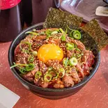 炙りハラミユッケ丼（肉×スペシャルティコーヒーTrim）