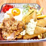 唐揚げ＆タルタル白身フライ弁当(目玉焼き付)（GB's CAFE area1 圧倒的コスパ！！）