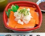 サーモン縁側丼(海鮮丼専門店 丼丸 立花店)