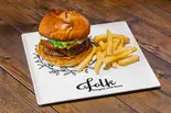 チェダーチーズバーガー(folk burgers & beers)