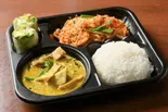 パッタイグリーンカレーwith生春巻きコンボ / Pad Thai Gaing Keaw Wan Gai with Popia Sod(SUNRISE 木場店)