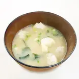 南関あげのお味噌汁 Nankan fried miso soup（わらじが二足 糸島産無農薬のおむすび）