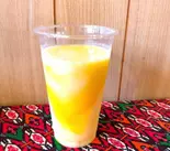 マンゴーラッシー MANGO LASSI（インディンネパールフードキャラバン）