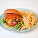 チリチーズバーガー【フライドポテト付き】（Over Drive Burger）