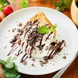 ベルギー産厳選チョコレートとたっぷり生クリームのふわとろシフォンケーキ（タコライスベイビー神楽坂 TacoRice Baby Kagurazaka）