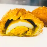 卵入りカレーパン(うさぎ)