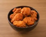 大盛り唐揚げ丼(日本酒の学校 福岡赤坂本店)