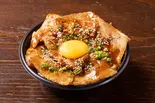 デカ盛り豚玉カルビ丼（デカ盛り肉丼専門 気多 -げた-）