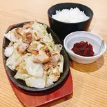 鶏もも鉄板焼肉定食(塩だれ)【辛みそ】（鉄板焼肉専門店 スタミナ亭）